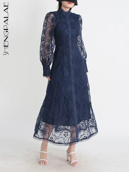 SHENGPALAE френското елегантна рокля с дантелено стоящ деколте и ръкави-фенерчета, вышитое отворено рокля, дамски нова летни дрехи 2023 година R3025