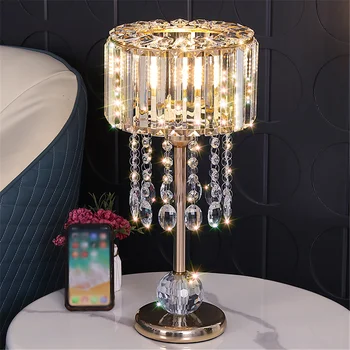 Американската луксозна настолна лампа с хрустальным абажуром и пискюли, светодиодна настолна лампа за дневна, спалня, лофта, домашен интериор, Нощна златна нощно шкафче, лампа